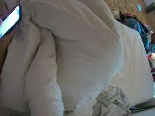 Camsoda Watch Live Sex Cams of voyeurcam-julmodels-whitebed-4