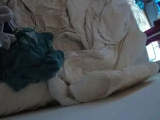 Camsoda Adult Webcam of voyeurcam-julmodels-whitebed-4