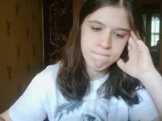 Camsoda Free Live Porn of queeniecolflesh