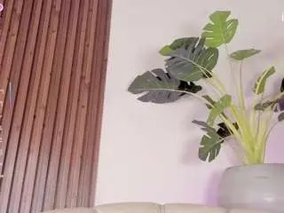Camsoda Free Live Porn of kenay-fox