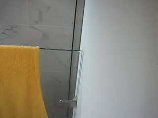 Camsoda Free Porn Cam of voyeurcam-casa-salsa-bathroom-7