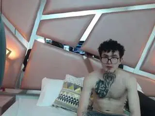 Camsoda Nude Webcam of xhotdesire-fx