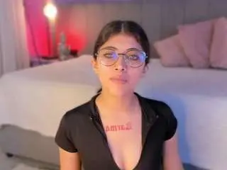 Camsoda Nude Webcam of corinne-benson