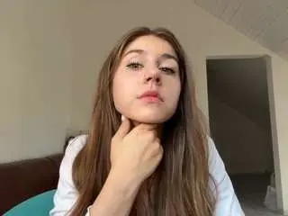 Camsoda Sex Cam of cyndyvarnum