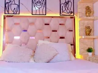 Camsoda Live Sex Cam of queenmiranda4