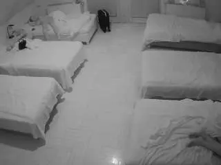 Camsoda Private Sex Chat of voyeurcam-julmodels-bed-6