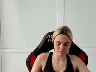 Camsoda Adult Video Chat of hazelloveee