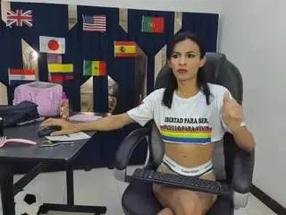Camsoda Free Porn Cam of aisha-rx