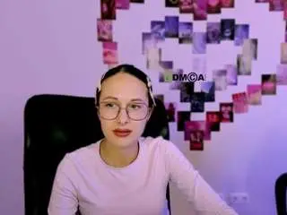 Camsoda Live Sex of mona-cloud