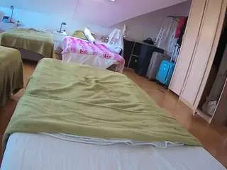 Camsoda Free Porn Cam of voyeurcam-julmodels-bed-1