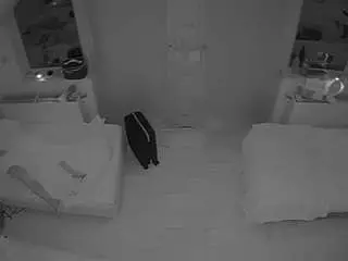 Camsoda Sex Cam of voyeurcam-julmodels-bed-7
