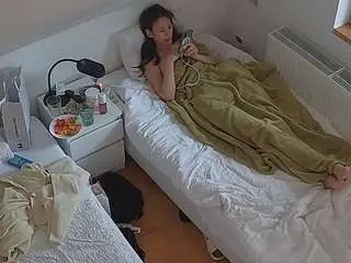 Camsoda Live Sex Cam of voyeurcam-julmodels-bed-7