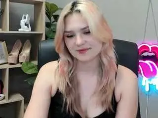 Camsoda Live Sex Cam of sweetlilyxo
