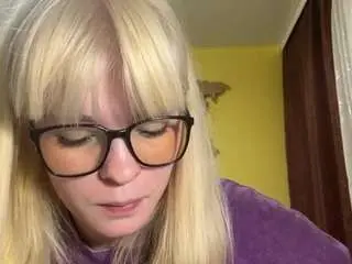 Camsoda Nude Webcam of louieschlup