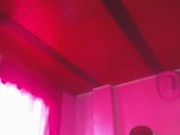 Chaturbate Best live sex cam show of nikkirous_