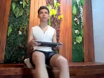 Chaturbate Live Sex Cam of alfred_vittar
