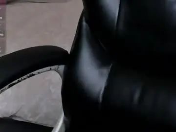 Chaturbate Live Sex Cam of loiseharper