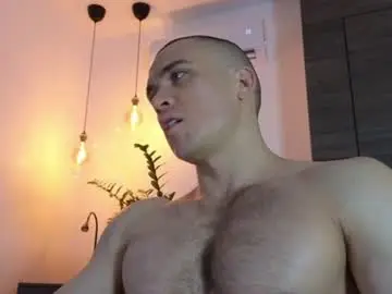 Chaturbate Live Sex Cam of sultryandrewww