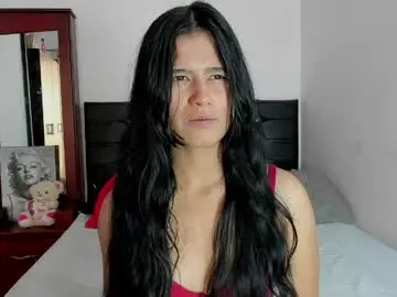 Chaturbate Nude Webcam of latinaqueen023