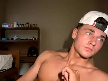 Chaturbate Live Porn of elijahkinky24