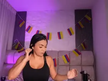 Chaturbate Live Porn of rousse_coup