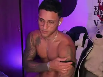 Chaturbate Live Porn of alessandro_vanni