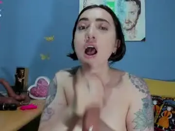 Chaturbate Live Sex Cam of carly_grasso