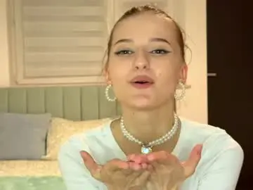Chaturbate Nude Webcam of camila_cutie