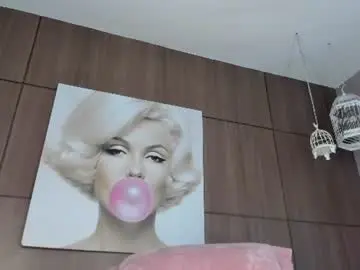 Chaturbate Watch Live Sex Cams of saraycollins