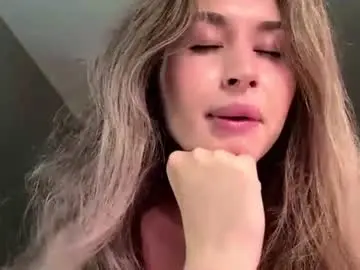 Chaturbate Best live sex cam show of carrybodrick