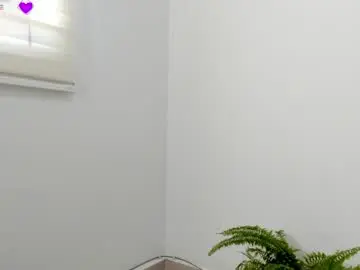 Chaturbate Nude Webcam of tiago_hannah