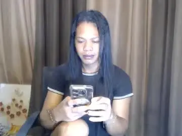 Chaturbate Live Porn of reyna_33mhalia