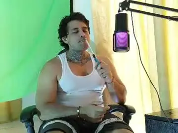 Chaturbate Watch Live Sex Cams of aronmiller404