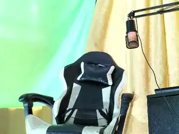 Chaturbate Sex Cam of aronmiller404