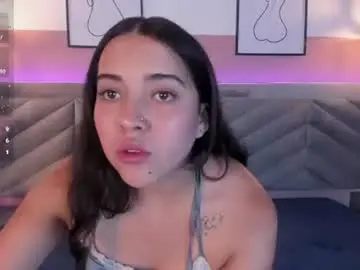 Chaturbate Live Sex Cam of emmawatson02
