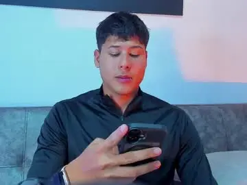 Chaturbate Live Sex Cam of rayden_boy