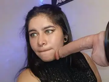 Chaturbate Live Sex Cam of magic_alicee_