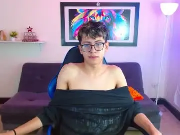 Chaturbate Live Sex of alexcum_18