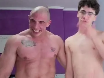 Chaturbate Sex Cam of twinkanddaddy_69