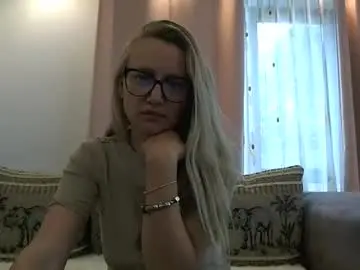 Chaturbate Free Live Porn of melly_rosey