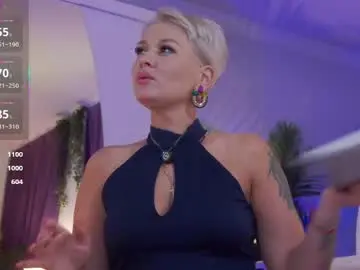 Chaturbate Best live sex cam show of divine_kim