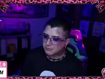 Chaturbate Watch Live Sex Cams of ftmbiggestclit
