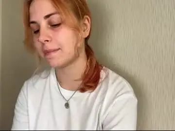 Chaturbate Live Sex Cam of alismoona