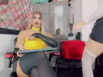 Chaturbate Live Porn of thiara_veky