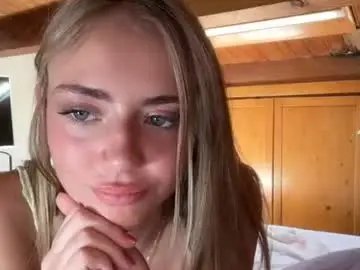 Chaturbate Live Porn of honeyyy95