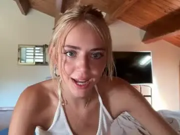 Chaturbate Adult Webcam of honeyyy95