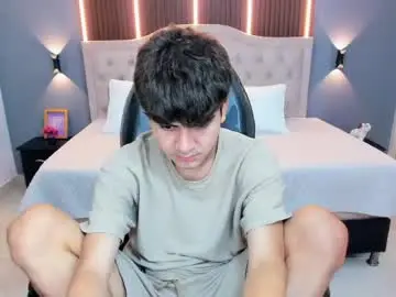 Chaturbate Adult Webcam of tommy18__