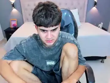 Chaturbate Live Sex of tommy18__