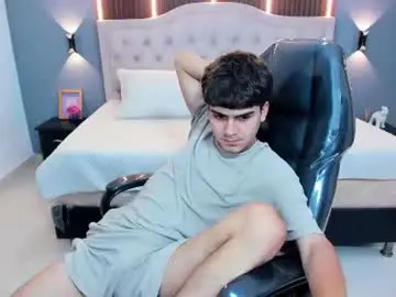 Chaturbate Live Porn of tommy18__
