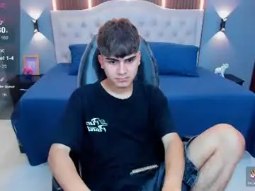 Chaturbate Adult Webcam of tommy18__